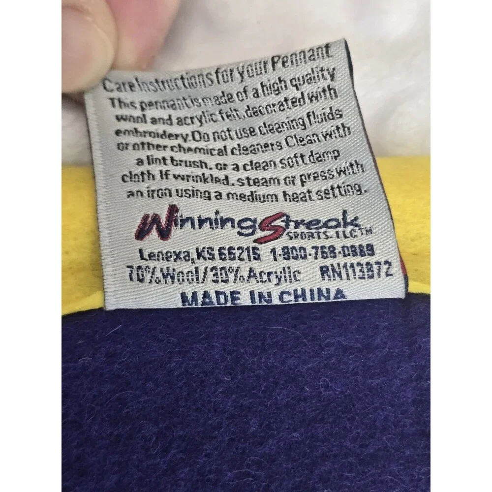 Los Angeles Lakers NBA Winning Streak Embroidered Wool Heritage Wall Banner 2017